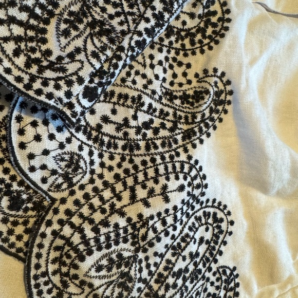 MICHAEL KORS WOMEN Size 4 High Waist White and Black %100 Linen Shorts - Picture 3 of 12